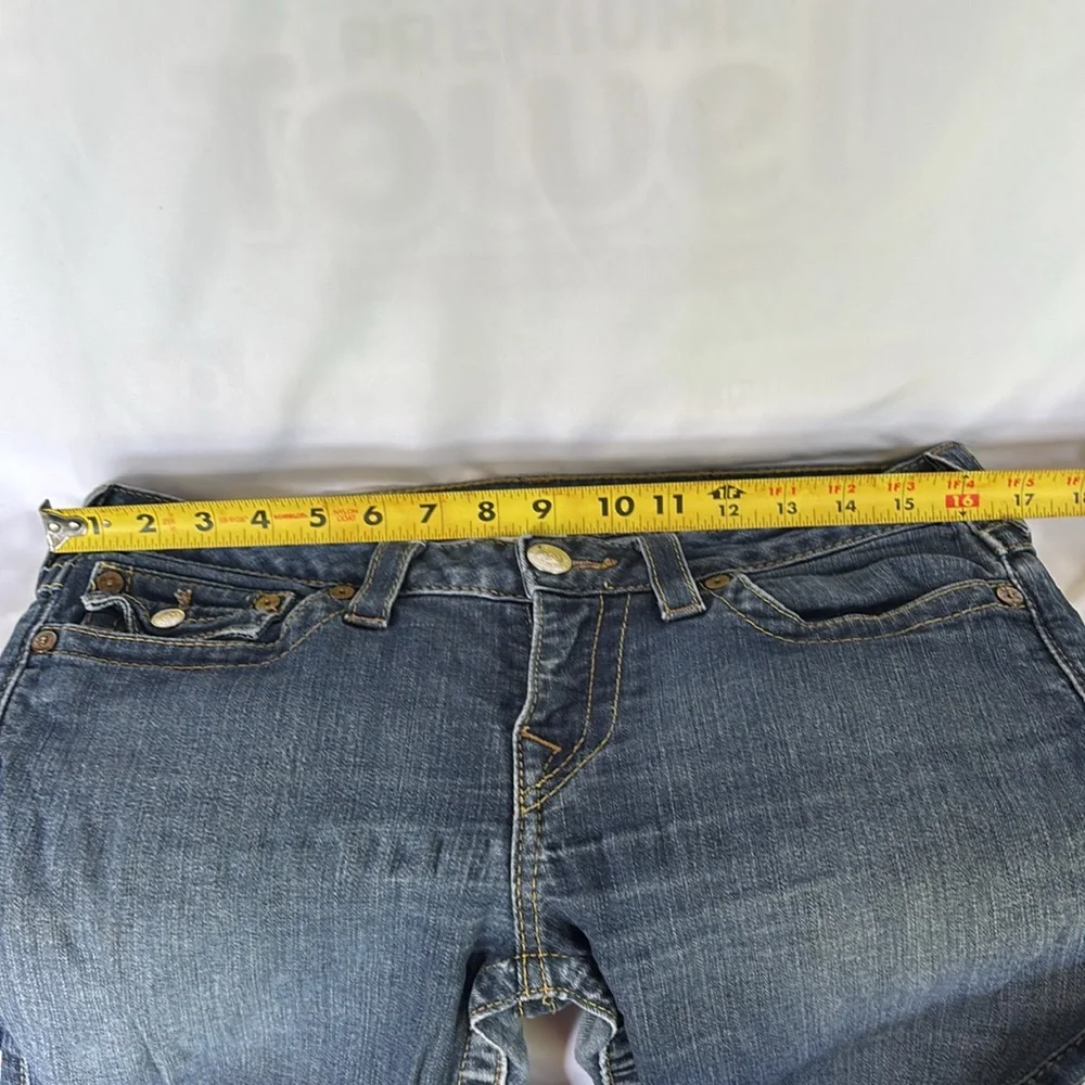 Gently Worn Authentic True Religion Women's Blue Jeans  Gold Logo- Low Rise - 30 - Picture 9 of 14
